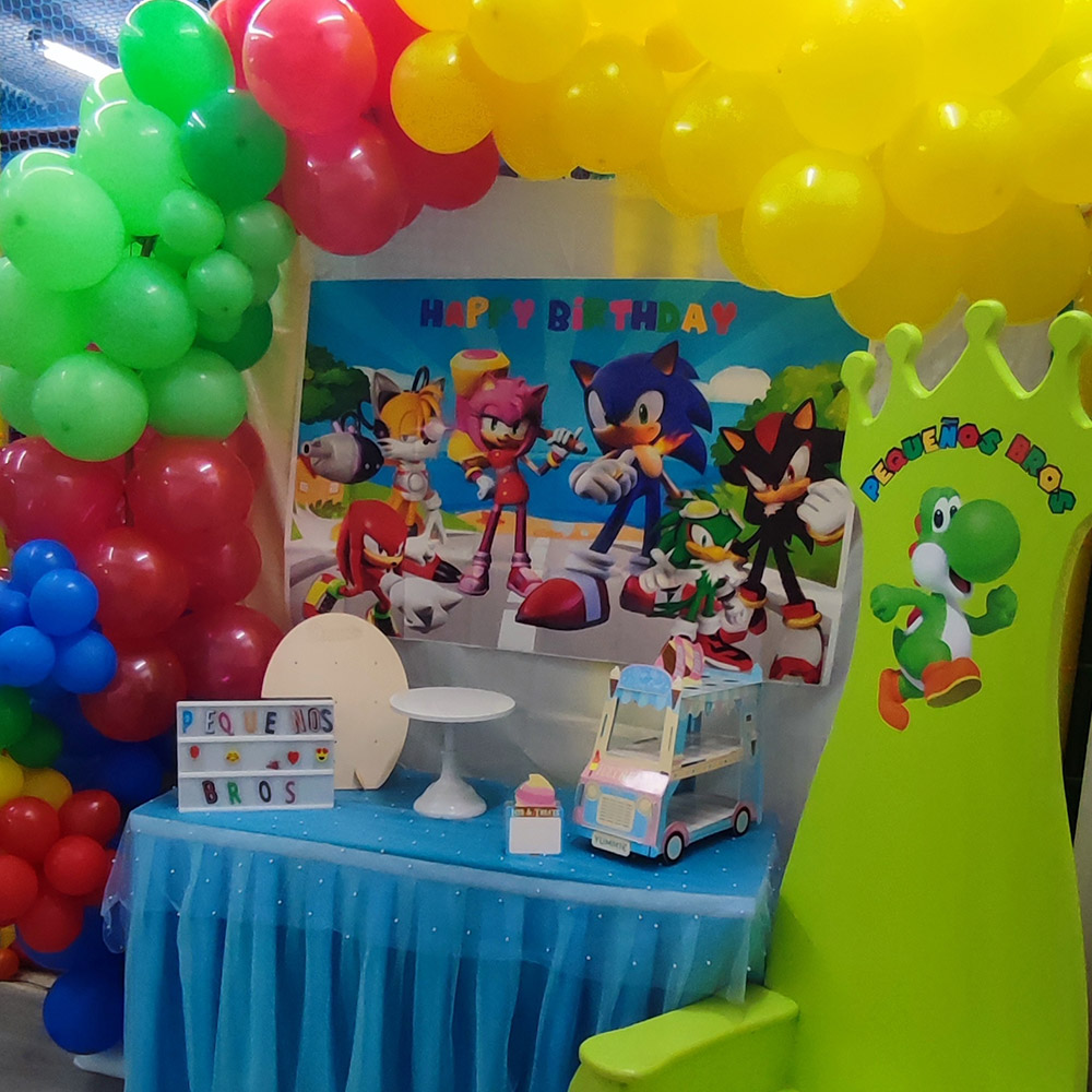 pequenos-bros-celebracion-sonic